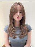 ロング ブリーチ レイヤーカット 顔周り ミルクティー 10代20代