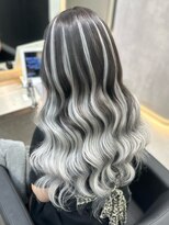 ラピス 福岡天神店(Lapis)&nbsp;エクステホワイトシルバーバレイヤージュ