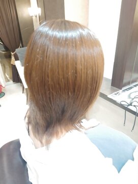 アンダウ(ANDEW) 大人女性ミディアムレイヤーツヤカラースタイル