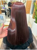 人フェミニンを格上げする、魅惑の艶髪◎チェリーブラウン
