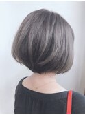 グレージュボブ/前下がりボブ/内巻き軽めボブ