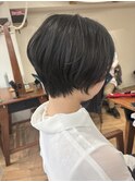 柔らかい丸みショート