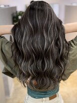 メリー オオサカ(Merly Osaka)&nbsp;心斎橋/バレイヤージュ/レイヤーカット/海外レイヤー