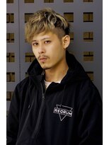 トルネード(TORNADO) 大人外国人風ハイライト アップバングツーブロック刈り上げ