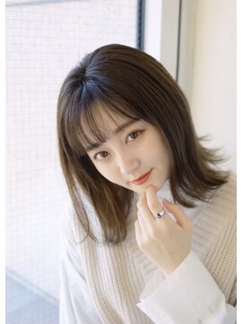 ソワリー 栄(THOiRY) 小顔カットが得意なスタイリストby坂元