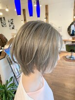 アトリウム(Atrium) ハンサムショートボブ＆オリーブグレージュカラー
