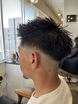 サロン ド ロイ(Salon de Roi) フェードアップバング