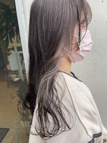 アチーブリス(achieve Liss)&nbsp;ベージュ+ホワイトイヤリングカラー 毛先ウェーブロング