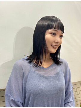 スイ(SUiii) 鎖骨ミディ/切りっぱなしボブ《札幌/大通り》