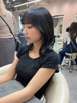 グロー 大宮(GLROW) □ 韓国大宮顔周りレイヤーカットウルフカットくびれミディアム