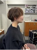 前髪あり　ハンサムショート　ニュアンスパーマ