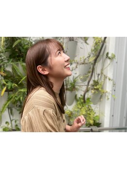 白髪の原因となる残留除去◎暗め・明るめはもちろん計画的な白髪ぼかし等、様々に対応いたします♪