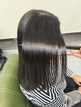 ヘアーアンドビューティーザ エフ(Hair Beauty the F) ~ 艶髪 縮毛矯正 ~