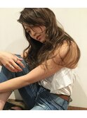 細かなハイライトベージュ　TLONY　渋谷