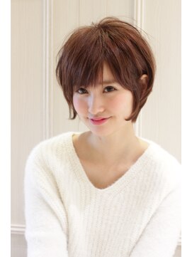 レウナ 外苑前(Reuna) 【３０代４０代】大人女性におススメショート