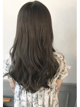 ネオリーブアイム 横浜西口店(Neolive aim) 落ち着いてみえるけど光に当たると透けるグレージュ