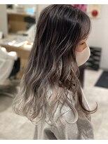 アヴァンス 京橋店(AVANCE)&nbsp;エアータッチバレイヤージュ/コントラストあるホワイトシルバー