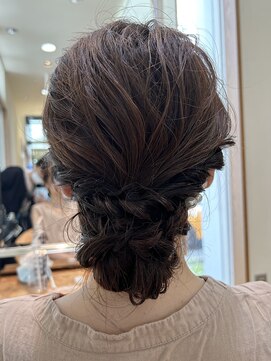 ビュートリアム 福岡(BEAUTRIUM) 大人のお呼ばれヘアアレンジ