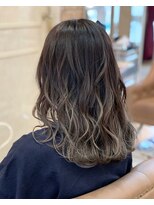 ロワンバイアルティナ 横須賀中央店(Rowan by artina)&nbsp;ダークグレージュ×グラデーション