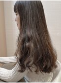 大人かわいい黒髪レイヤーロングゆるふわ前髪パーマ30代40代50代
