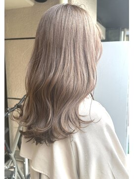 ムク(muku) "透明感ベージュxブリーチ無しダブルカラー"