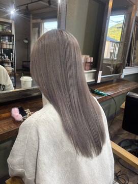 エムエー 2ND(M/A) ホワイティグレージュ