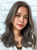 セミロング ダブルカラー チャコールグレー 顔周りレイヤー 20代