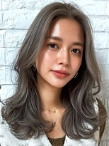 ロティー(loty)&nbsp;セミロング ダブルカラー チャコールグレー 顔周りレイヤー 20代