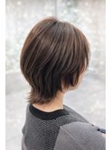 小顔360度美シルエットひし形くびれショートウルフ×艶ベージュ