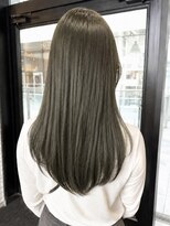 エン(YENN)&nbsp;透明感たっぷりオリーブブラウン