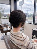 大人のショートボブ×くびれ美人