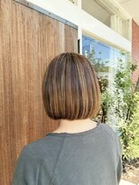 シャポン&nbsp;艶感ハイライトの丸みボブ