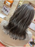 グレージュハイライト
