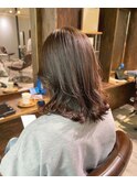 20代30代大人可愛い毛先パーマミルクティアッシュ肩ライン