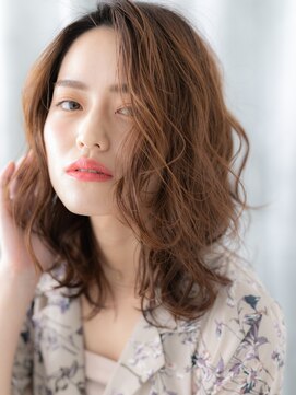 ドクターズサロン LAB 小山店 外国人風かき上げ前髪グラマラスカールセミディa小山30代40代