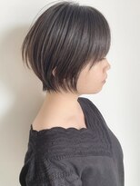 ステア ケース(stair case)&nbsp;大人黒髪前下がり王道ショートボブひし形耳かけ