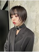 黒髪ショート