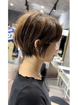 プラスイズム(PLUSISM) ショートボブ♪