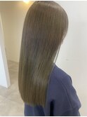 オリーブベージュ
