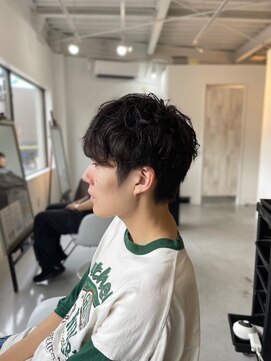 ソイクフ 高田馬場店(SOY-KUFU) 20代30代40代◎メンズ黒髪刈り上げツーブロックスーツスタイル