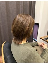 スリーバイザサロン(THREE by the salon) ミディアムウルフ