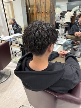 ノーム バイ アウラ(norm. by aura) ツイストスパイラル　メンズパーマ　ツイストパーマ　ツイスパ