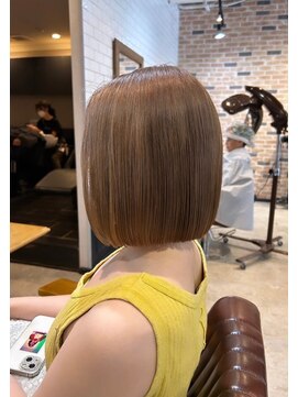 スペックホルダー(Spec Holder) サラつやカットボブ