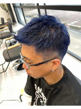 ガウディ 池袋店(Gaudi) ブルーカラー×短髪フェード