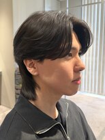 ノラギンザユー(NORA GINZA/U)&nbsp;センターパートウルフメンズヘア黒髪カルマパーマ毛流れパーマ