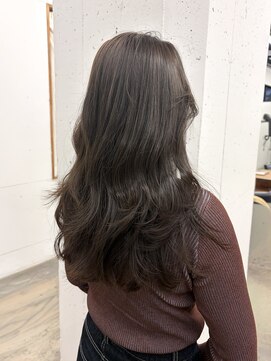 ヘアーアイストゥーレ(HAIR ICI TRE) ブリーチなしカラー グレージュ春カラー担当渡辺聖