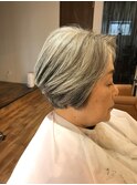 大人の女性のショートスタイル