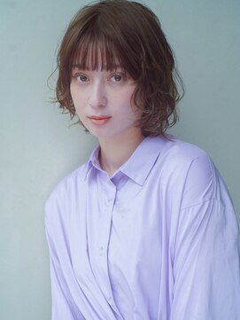 レジュアル(RESSUAL) カーキグレージュ　ボブ　大人かわいい　フェザーバング