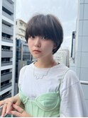 マッシュショート 前髪広め 丸み 耳かけ
