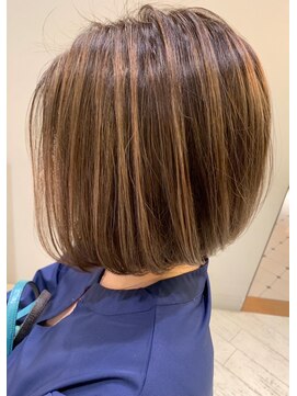 オンカラー(ON.COLOR) 大人グレージュハイライトショート